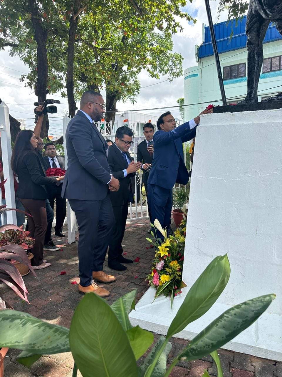 Shri Pabitra Margherita Minister of State for External Affairs, Government of India paid tribute at the statue of Mahatma Gandhi, the father of our nation at Kew Place, Port of Spain.